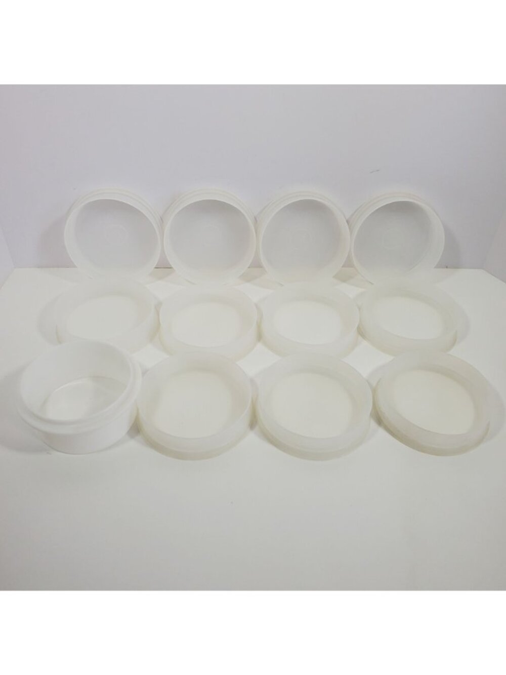Tupperware 4" Hamburger Keepers 9 Lot Sheer And 1 White Ring Clear 882 NO PRESS - Picture 2 of 10